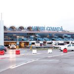 INCIDENT la Aeroportului Otopeni: Maşini afectate de scurgerile de apă din parcarea. Compania Aeroporturi Bucureşti anunţă despăgubiri
